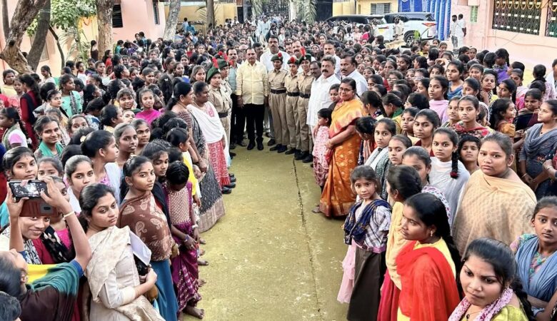 నేను ప్రభుత్వ బడుల్లో చదువుకుని ఈ స్థాయి వచ్చాను